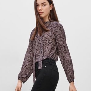Aritzia Talula Ivor blouse